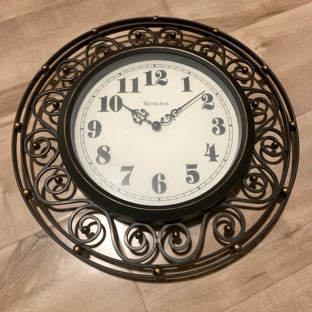 Westclox Wall Clock Rubbed Bronze Finish - Picture 4 of 9